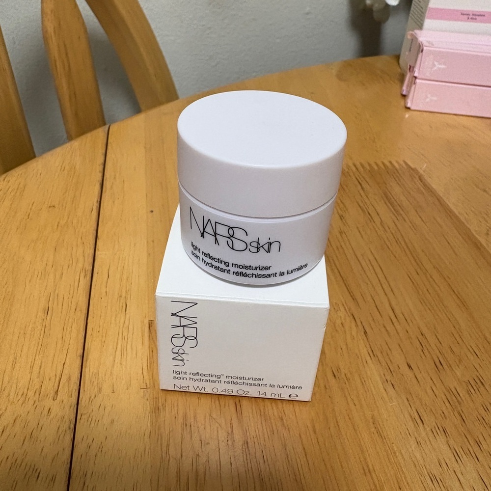 Nars Skin Light Reflecting Moisturizer ~ 0.49oz / 14ml MINI ~ BNIB, SEALED ~ NEW